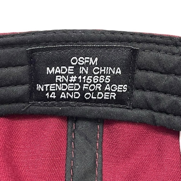 NWT Harry Potter Hogwarts Adjustable Back Maroon Adult Baseball Hat - Picture 6 of 7